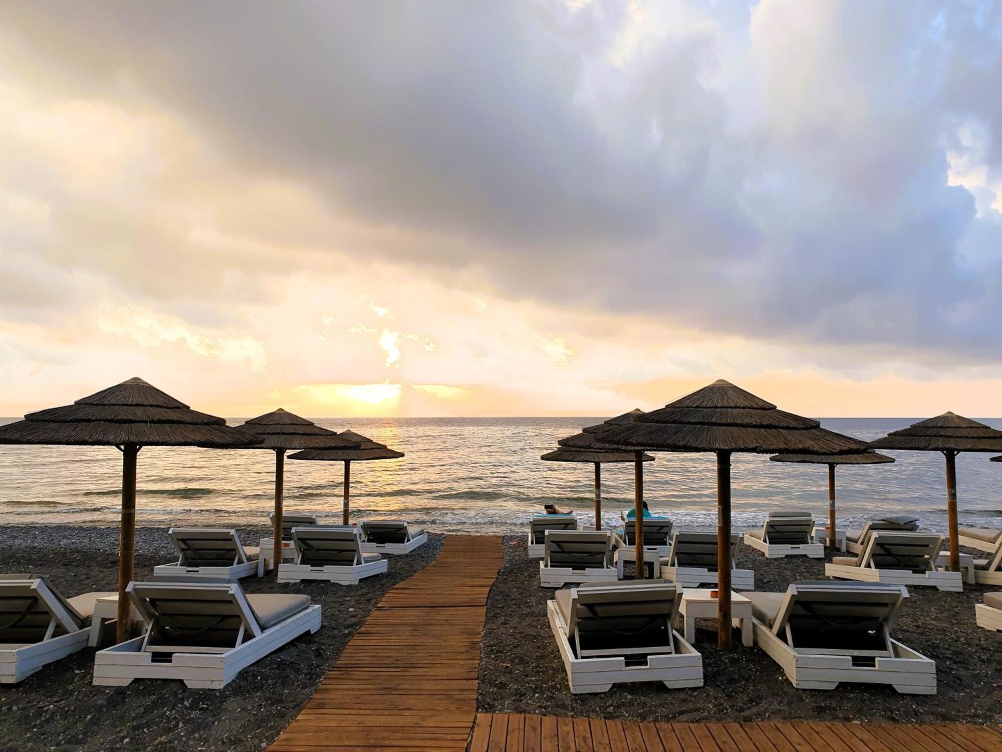 Arion Bay Hotel Santorini Kamári Exterior foto
