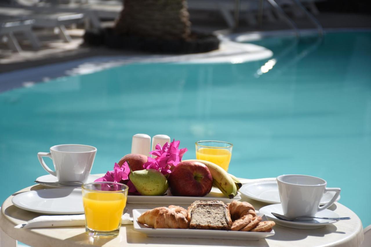 Arion Bay Hotel Santorini Kamári Exterior foto