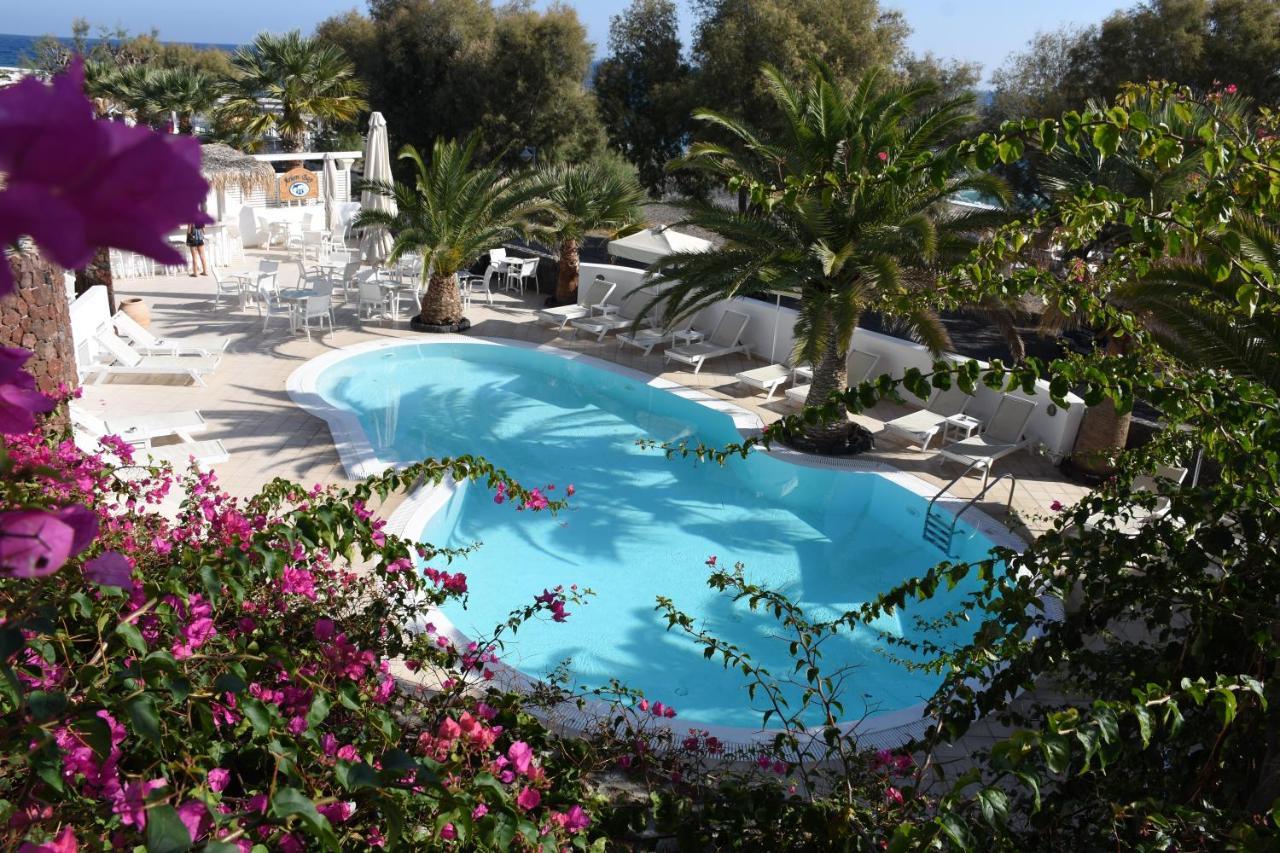Arion Bay Hotel Santorini Kamári Exterior foto